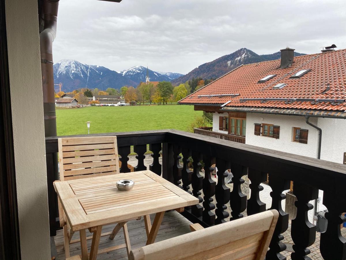 Homeoffice Und Auszeit Zu Zweit Am See By Stayfritz Bad Wiessee Eksteriør bilde